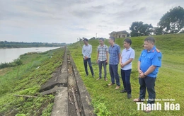 Kiểm tra các tuyến đê, kè xung yếu trước mùa mưa bão
