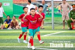 Những trận “chung kết” vòng bảng chờ xác định các đội vào tứ kết U10