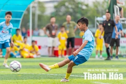 Cuộc đối đầu giữa “Messi nhí” và những cỗ máy ghi bàn