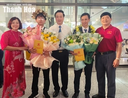 Đón học sinh Thanh Hóa đoạt Huy chương Bạc Olympic Vật lý quốc tế
