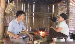 Người “đánh thức” bản làng