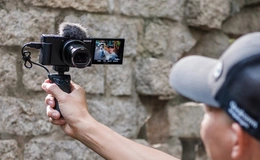 Sony ZV là gì và vì sao dòng máy này được thiết kế riêng cho creator?