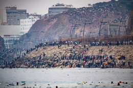 Khủng hoảng Ceuta hạ nhiệt, hàng chục nghìn người di cư trở về Maroc