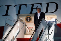 Tổng thống Trump lần đầu lên tiếng về vụ bí mật đổi máy bay do lo ngại an ninh