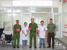 Hai cán bộ Công an xã Nga Sơn hiến máu kịp thời hỗ trợ bệnh nhân