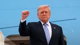 Cuộc đua kế nhiệm Tổng thống Trump trong đảng Dân chủ nóng lên