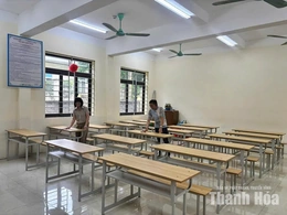 Sắp xếp trường học, bảo đảm quyền lợi học tập của học sinh