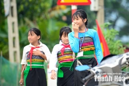 Học sinh nơi biên giới xứ Thanh rạng rỡ trước giờ khai giảng