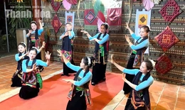 Nhóm múa đặc biệt của những cô gái Thái