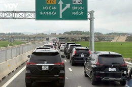 Đặt biển báo trên cao tốc có xử phạt vi phạm khoảng cách an toàn