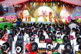 Đêm hội Trăng rằm đáng nhớ của trẻ em Mường Lát