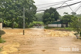 12/12 điểm cầu, tràn trên địa bàn xã Quý Lương bị ngập gây chia cắt giao thông