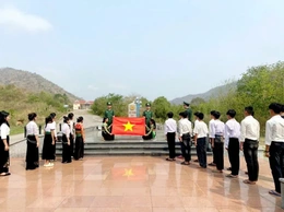 Thắp sáng mùa trăng nơi biên cương Mường Lát