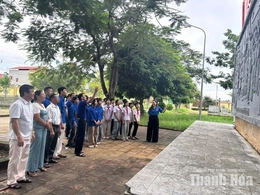Thêm yêu quê hương từ các “địa chỉ đỏ”