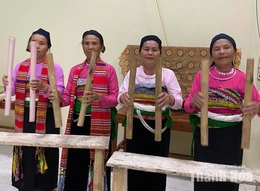 Giữ nhịp văn hóa từ những đội văn nghệ cơ sở