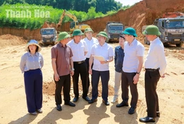 Phó Chủ tịch UBND tỉnh Cao Văn Cường kiểm tra tiến độ Dự án Mở rộng bãi chôn lấp chất thải xã Sao Vàng