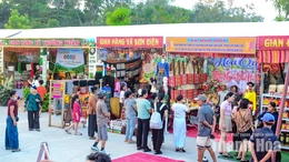 Sắc màu vùng cao hội tụ và lan tỏa tại Lễ hội Lam Kinh