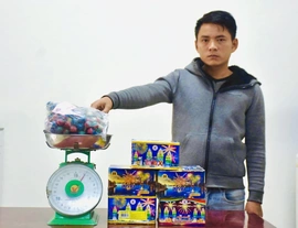 Ba thanh niên mua bán, tàng trữ pháo nổ, pháo hoa nổ bị xử lý