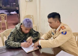 Xử lý vi phạm nam thanh niên “lạng lách, đánh võng” trên đường từ video người dân cung cấp