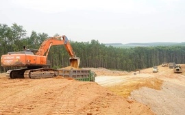 Phê duyệt khu vực không đấu giá quyền khai thác khoáng sản phục vụ các dự án đầu tư công tại xã Hà Trung