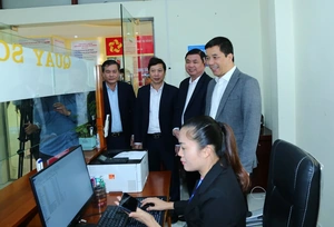 Phó Bí thư Thường trực Tỉnh ủy Nguyễn Hồng Phong thăm, làm việc tại các xã  Hà Trung, Tống Sơn