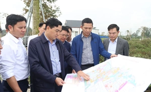 Chủ tịch UBND tỉnh Nguyễn Hoài Anh thăm, kiểm tra và làm việc với các xã thuộc vùng huyện Thọ Xuân cũ