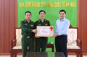 Chủ tịch UBND tỉnh Nguyễn Hoài Anh thăm Đồn Biên phòng Cửa khẩu quốc tế Na Mèo