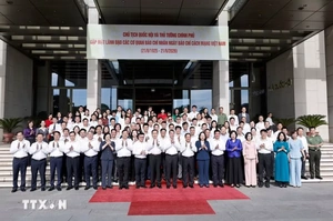 Thủ tướng Chính phủ và Chủ tịch Quốc hội gặp mặt lãnh đạo các cơ quan báo chí