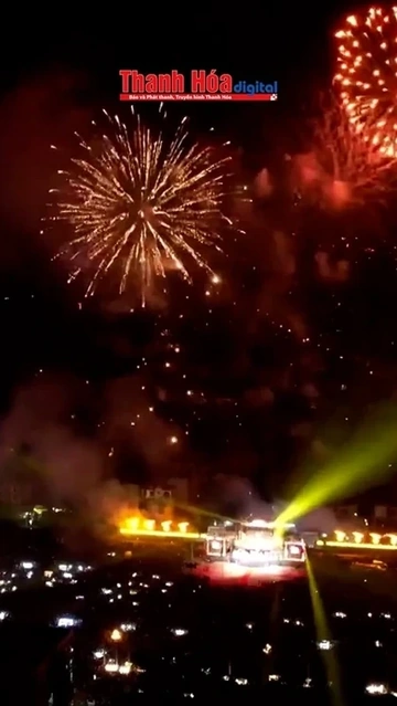 Mãn nhãn với màn pháo hoa rực rỡ sắc màu chào đón năm mới 2026