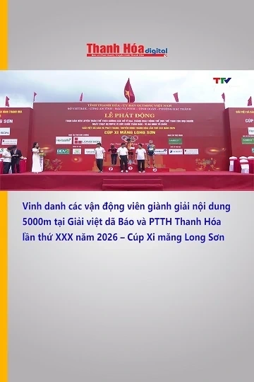 Vinh danh các vận động viên giành giải nội dung 5000m tại Giải việt dã Báo và PTTH Thanh Hóa