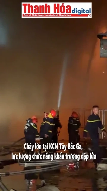 Cháy nhà kho tại KCN Tây Bắc Ga tối 13/7