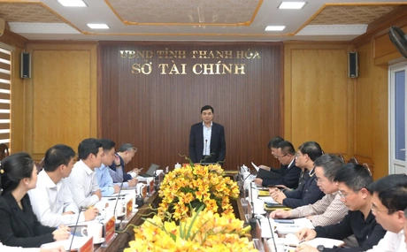 Chủ tịch UBND tỉnh Nguyễn Hoài Anh làm việc với Sở Tài chính về tình hình thực hiện nhiệm vụ năm 2025