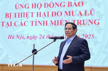 Thủ tướng: Cần nguồn lực lớn và nhiều thời gian để khắc phục hậu quả mưa lũ