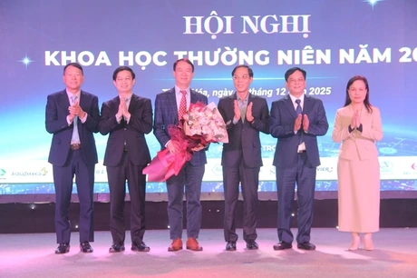 Bệnh viện Đa khoa tỉnh Thanh Hóa tổ chức Hội nghị Khoa học năm 2025