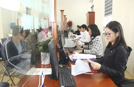 Xây dựng chính quyền đồng hành, phục vụ