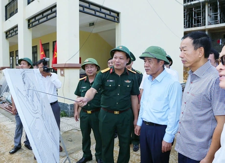 Bí thư Tỉnh ủy Lê Đức Thái thăm, kiểm tra tại các xã Quan Sơn, Tam Lư, Tam Thanh