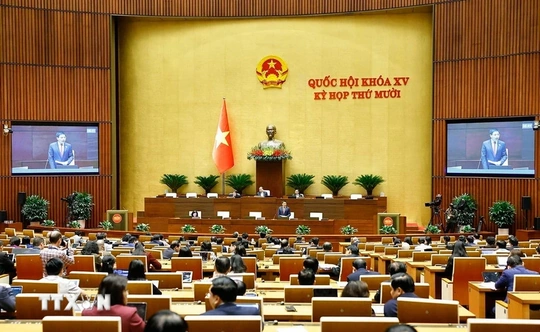 Hôm nay, Quốc hội thảo luận về dự án Luật Tiết kiệm, chống lãng phí