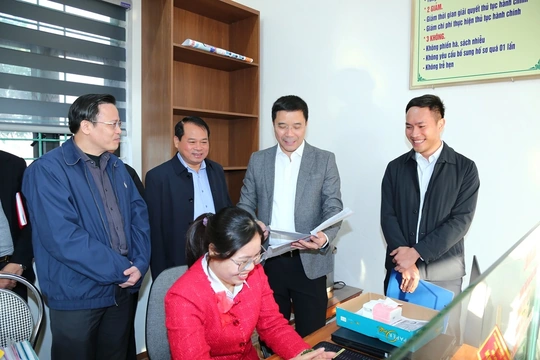 Phó Bí thư Thường trực Tỉnh ủy Nguyễn Hồng Phong  thăm, làm việc tại xã Thiệu Quang