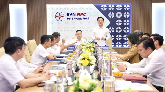 Tăng cường phối hợp, bảo đảm điện phục vụ sản xuất, kinh doanh