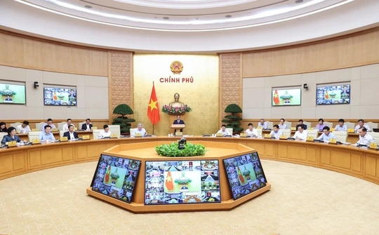 Thủ tướng: Kiên định mục tiêu tăng trưởng 2 con số; biến khó khăn, thách thức thành cơ hội tái cơ cấu nền kinh tế, nâng cao năng lực cạnh tranh