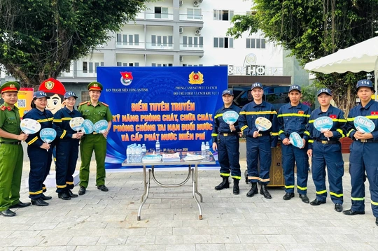 Tuyên truyền phòng, chống tai nạn đuối nước tại biển Hải Tiến