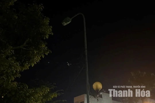 Người dân phản ánh nhiều đèn đường không hoạt động
