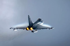 Anh triển khai máy bay chiến đấu Typhoon đến sườn phía Đông NATO