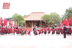 Trang phục truyền thống của đồng bào dân tộc Thổ ở Như Xuân