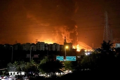 Tổng thống Pháp cảnh báo chống lại việc áp đặt thay đổi chế độ tại Iran