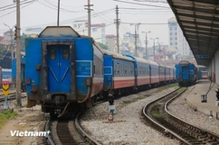 Tạm dừng chạy 3 chuyến tàu khách tuyến Bắc-Nam do ảnh hưởng cơn bão số 5