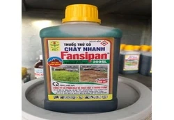 Một phụ nữ uống diệt cỏ tự tử, nghi vỡ nợ