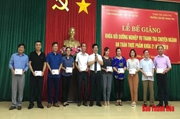 Bế giảng lớp Nghiệp vụ Thanh tra chuyên ngành An toàn vệ sinh thực phẩm năm 2019