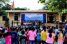 Chiến sĩ vùng biên “thắp lửa” đêm trăng rằm