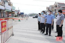 Đồng chí Bí thư Tỉnh ủy Đỗ Trọng Hưng kiểm tra, chỉ đạo công tác phòng, chống dịch COVID-19 tại huyện Hoằng Hóa
